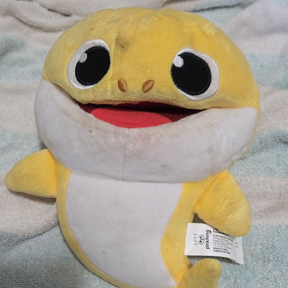 Pinkfong Baby Shark Yellow Plush Stuffed Animal from Baby Shark's Big Show!
